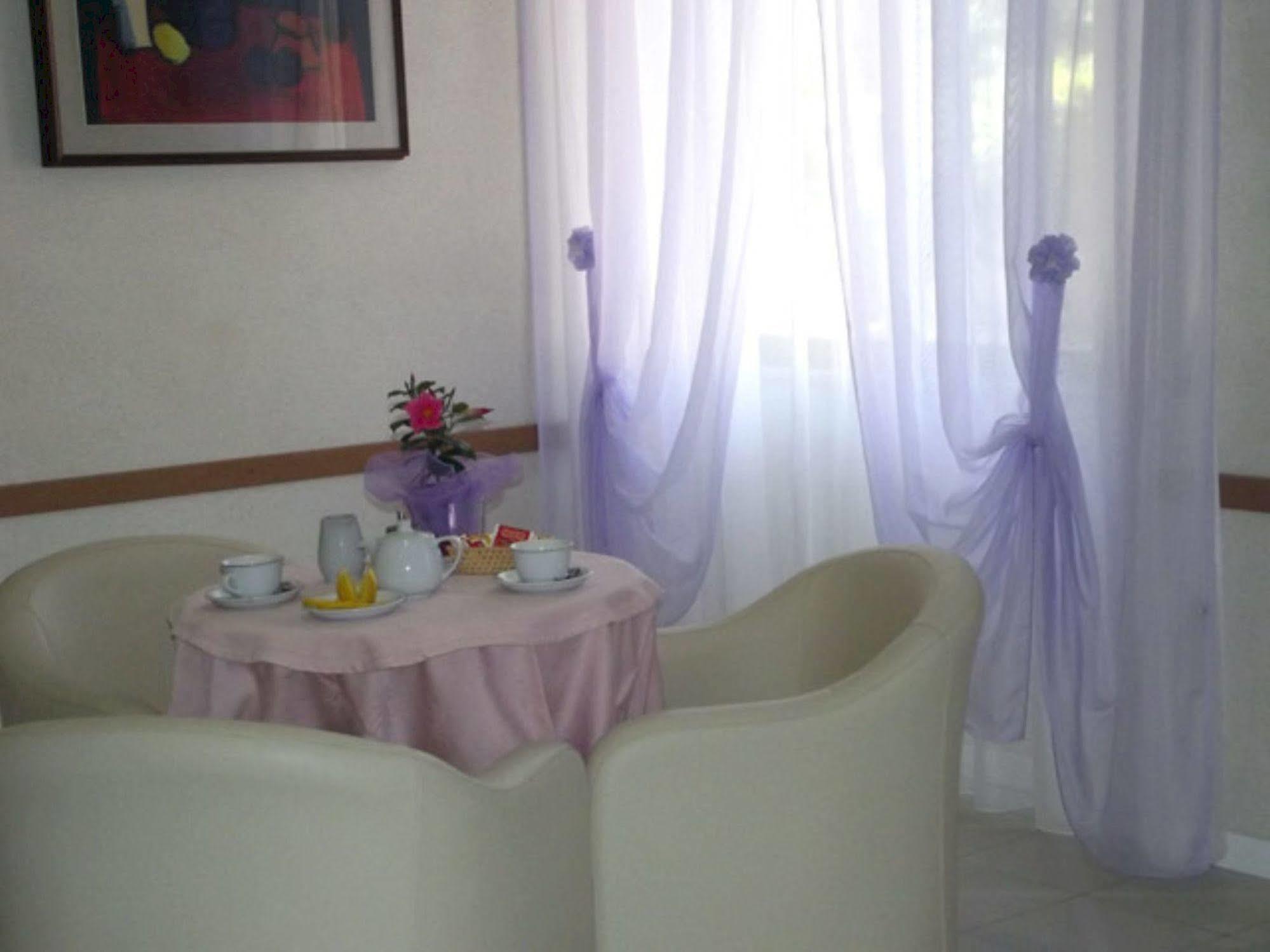 Albergo Giglio Chianciano Terme Buitenkant foto